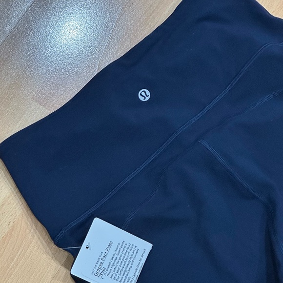 New Lululemon Groove Pants in True Navy - Picture 6 of 8